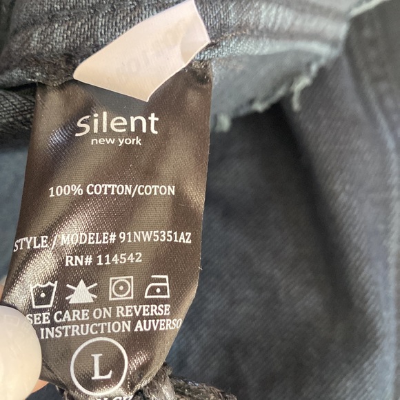 (A8) SILENT NEW YORK Women's Denim Jacket, raw hem in dark blue, size large, NWT - Picture 11 of 14